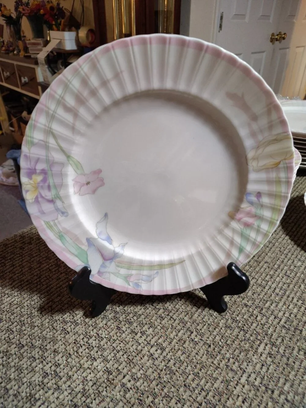 Mikasa Petite Bone PINK MELODY L9810 Dinner Plate 10 3/4
